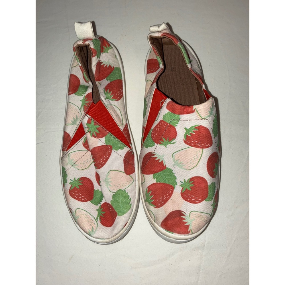 HT Newtrahe Strawberry Print Canvas Slip On Sneakers Size EU 39/approx US 8.5